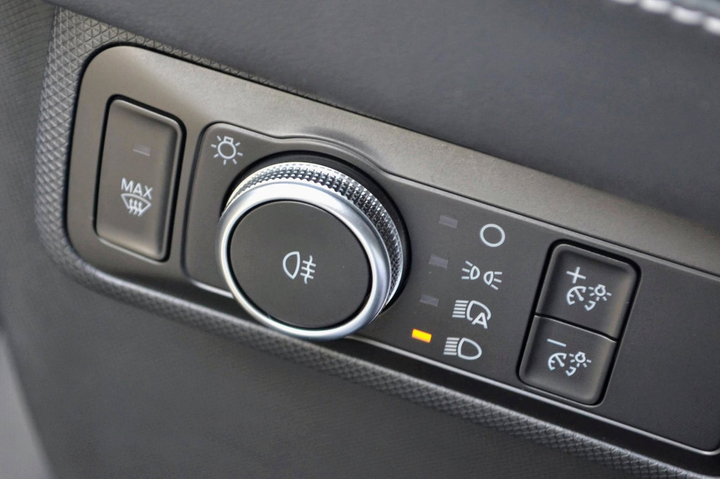 Ford Mustang Mach-E (L118NX) met abonnement