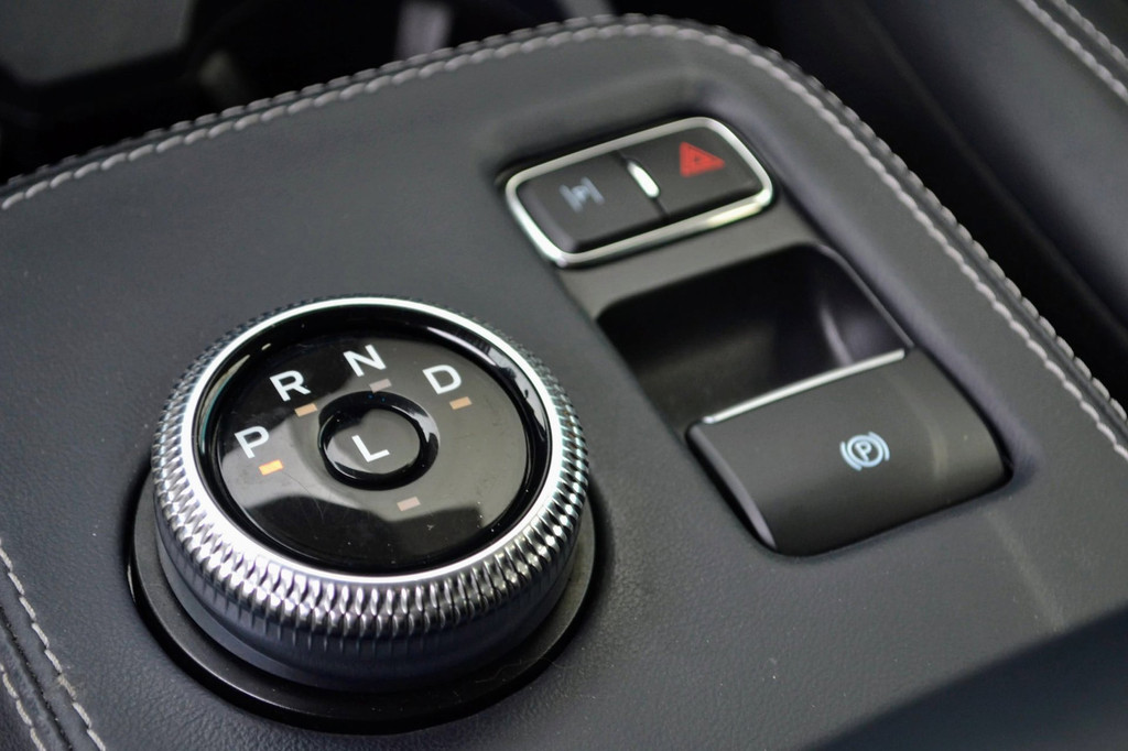 Ford Mustang Mach-E (L118NX) met abonnement