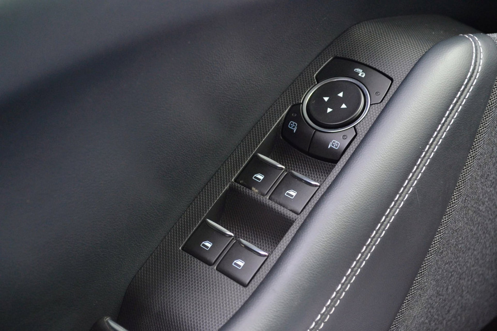 Ford Mustang Mach-E (L118NX) met abonnement