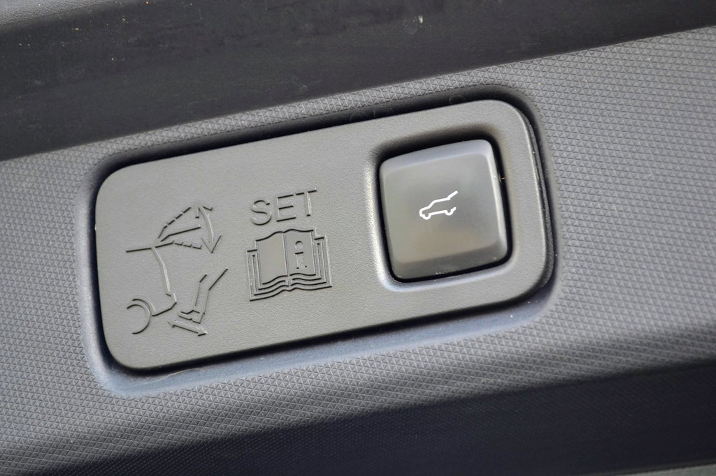 Ford Mustang Mach-E (L118NX) met abonnement