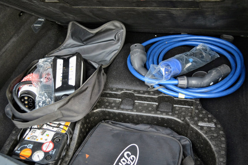 Ford Mustang Mach-E (L118NX) met abonnement