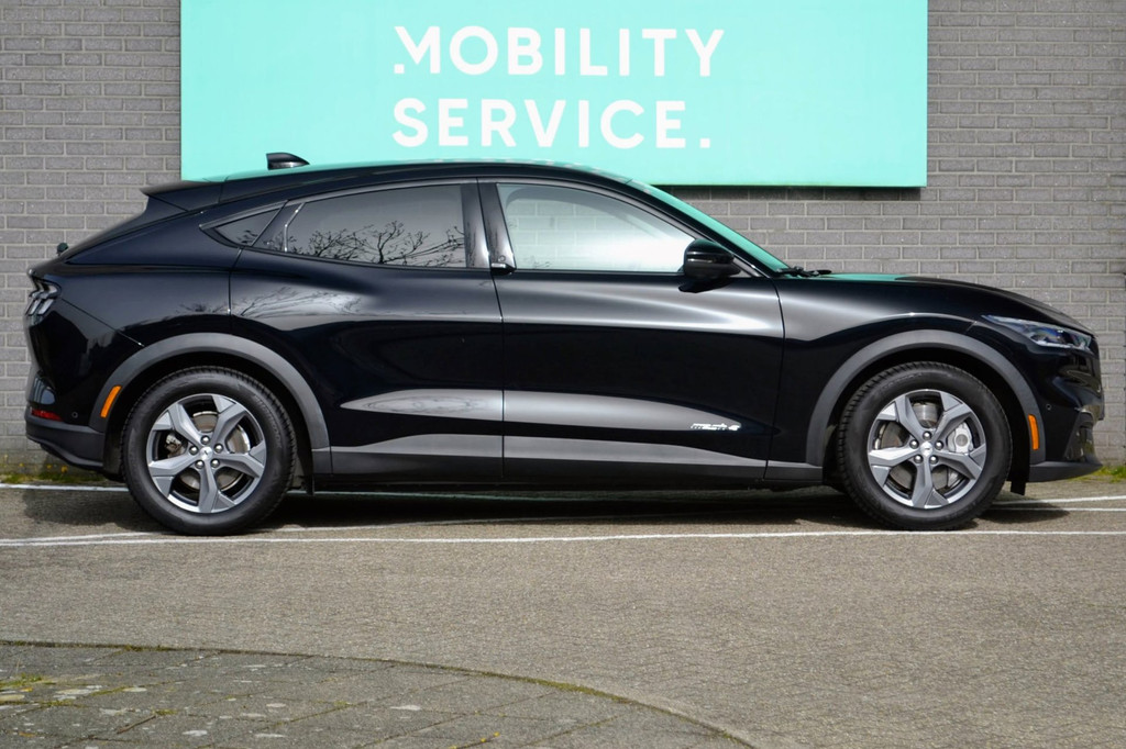 Ford Mustang Mach-E (L118NX) met abonnement