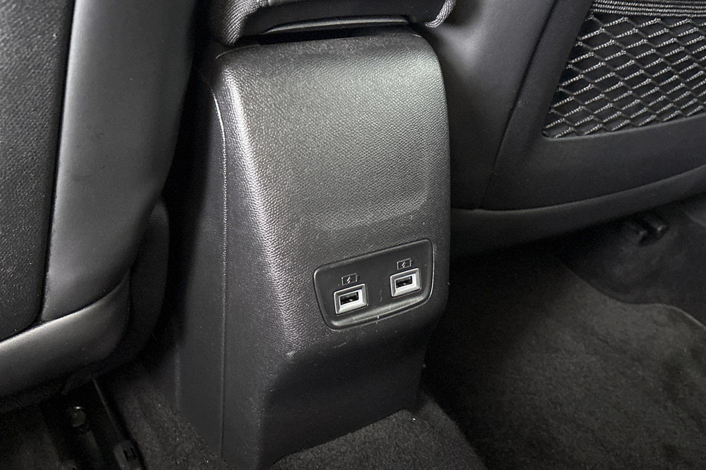 Peugeot 208 (L381ZK) met abonnement