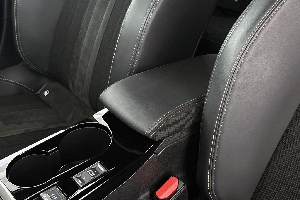 Peugeot 208 (L381ZK) met abonnement