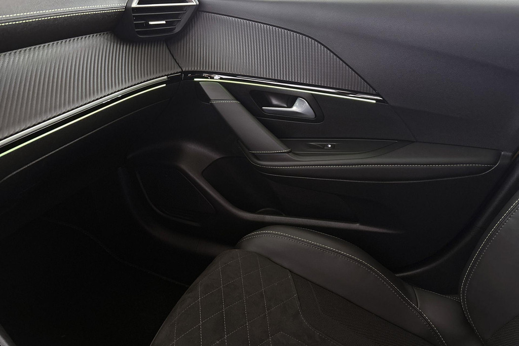 Peugeot 208 (L381ZK) met abonnement