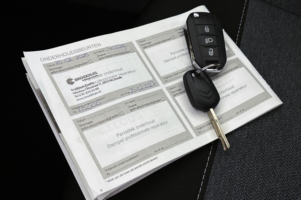 Citroën Ë-C4 (T402PG) met abonnement