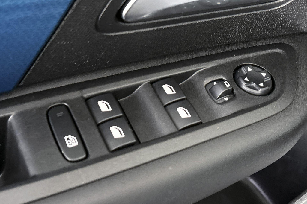 Citroën Ë-C4 (T402PG) met abonnement