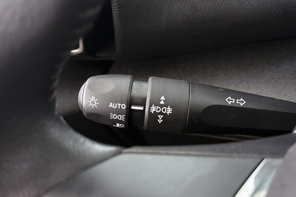 Citroën Ë-C4 (T402PG) met abonnement