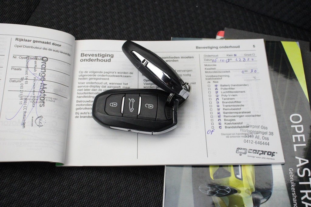 Opel Astra (S810RZ) met abonnement