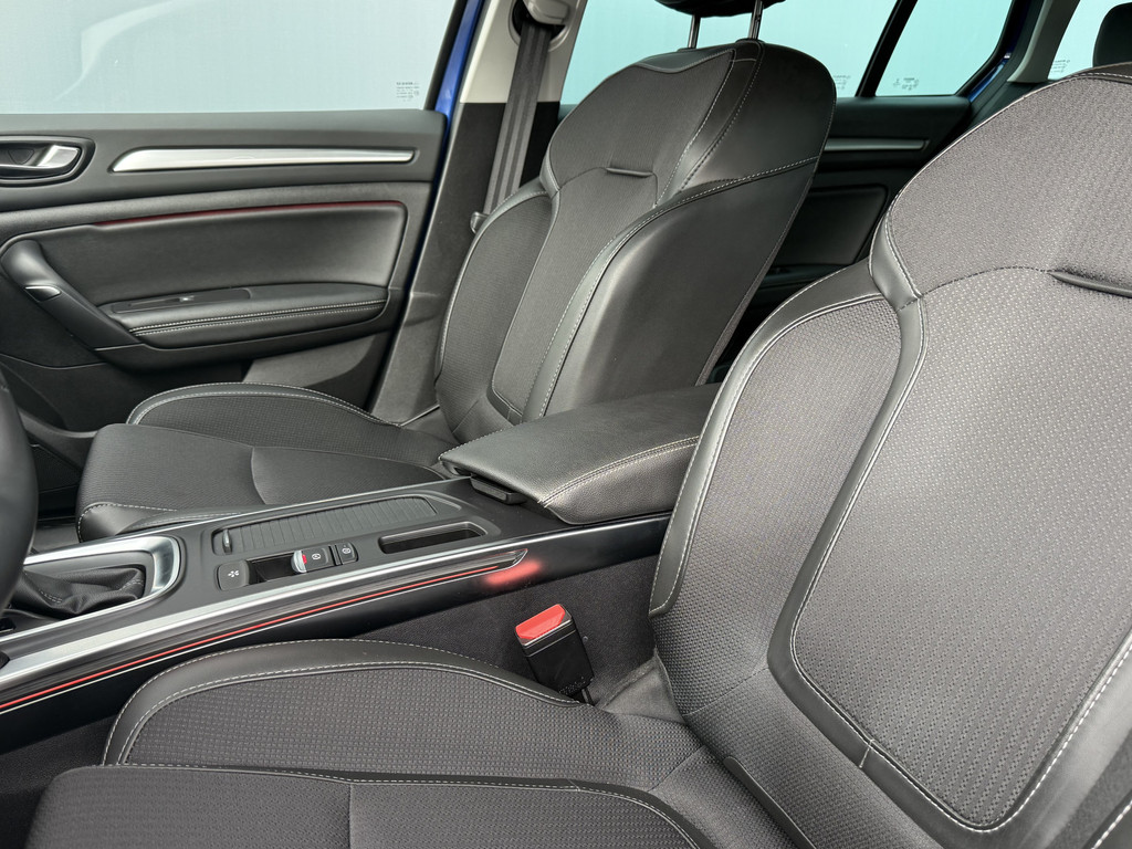 Renault MEGANE Estate (T549KT) met abonnement