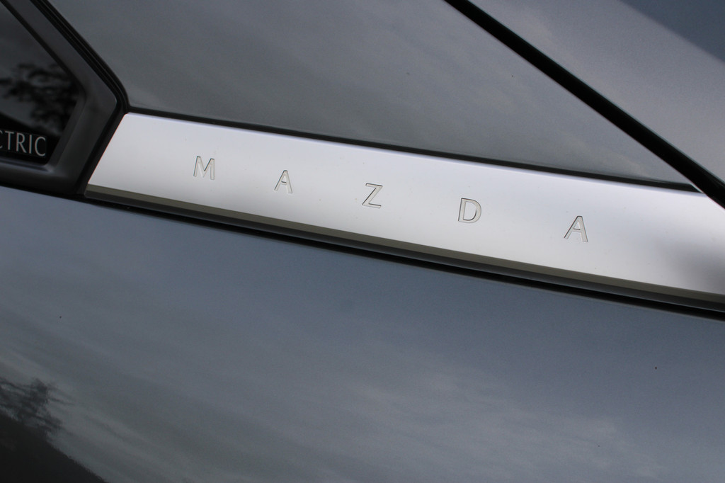 Mazda MX-30 (J464SX) met abonnement