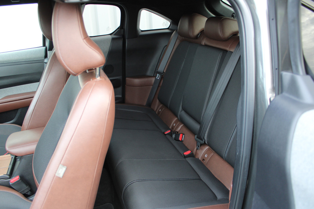 Mazda MX-30 (J464SX) met abonnement