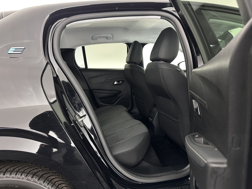 Peugeot e-208 (X480VL) met abonnement