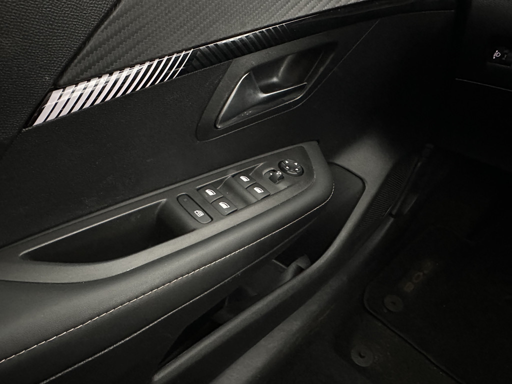 Peugeot e-208 (X480VL) met abonnement