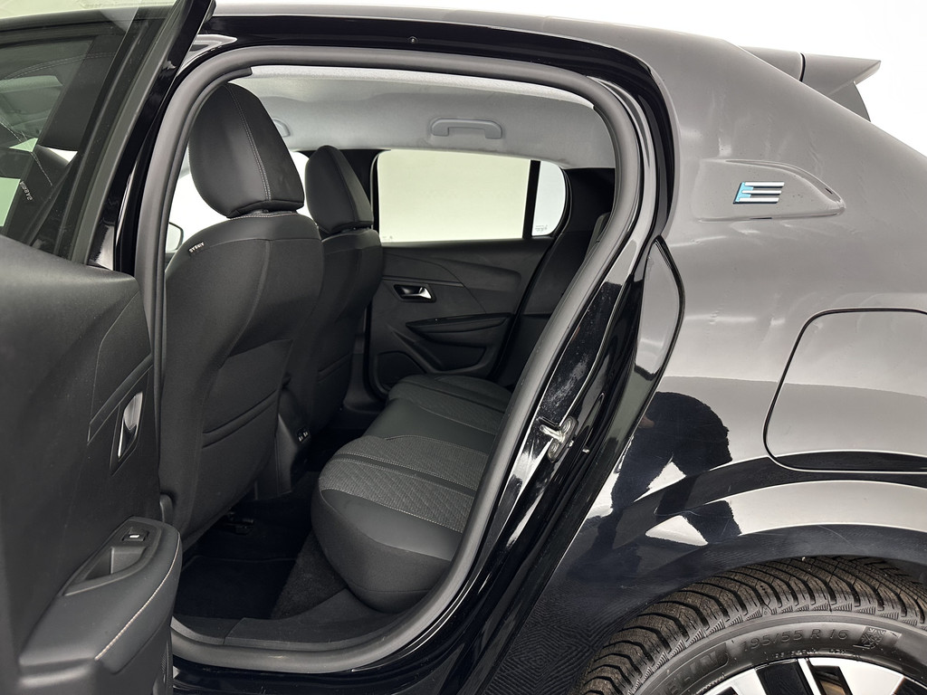 Peugeot e-208 (X480VL) met abonnement