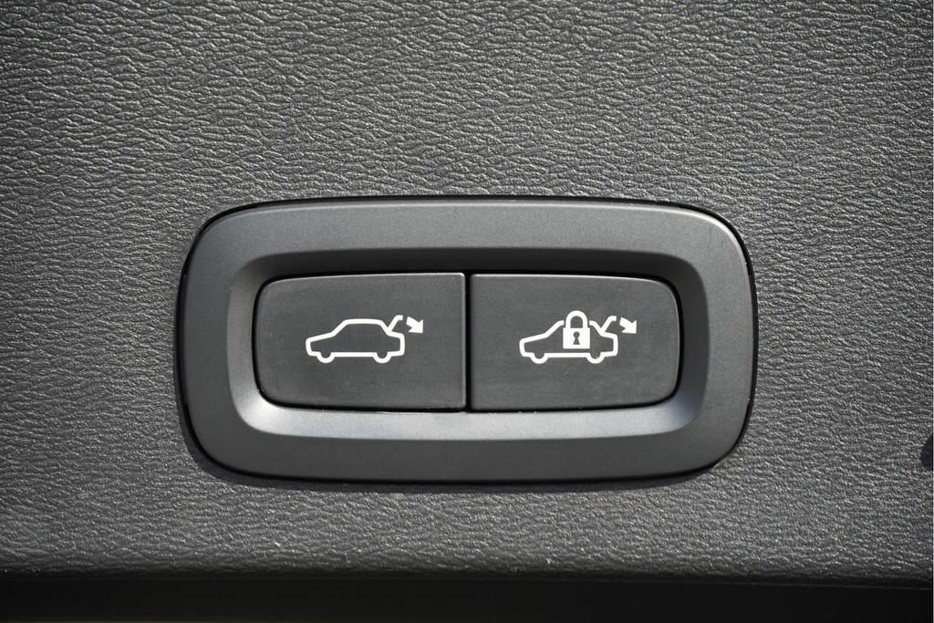 Volvo XC40 (J155VT) met abonnement