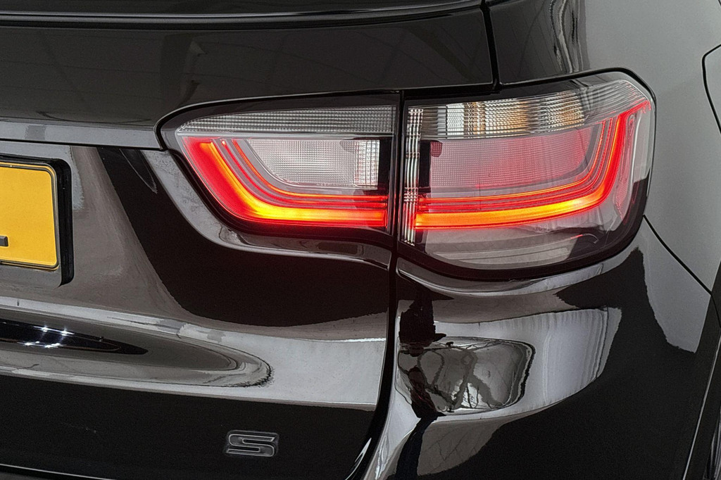 Jeep Compass (JTZ18L) met abonnement