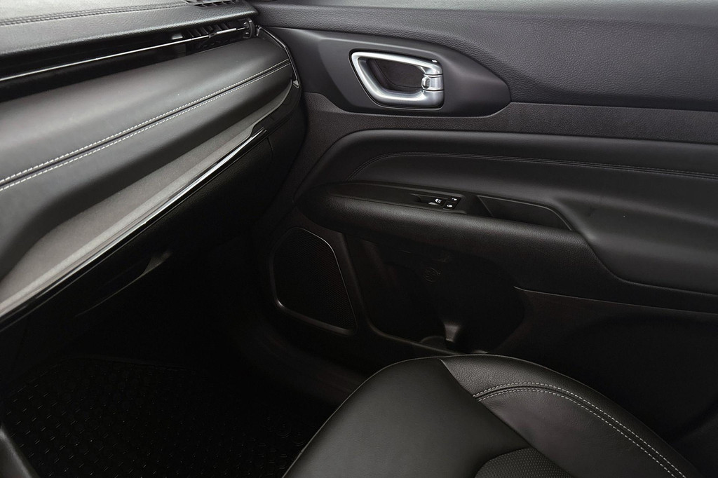 Jeep Compass (JTZ18L) met abonnement