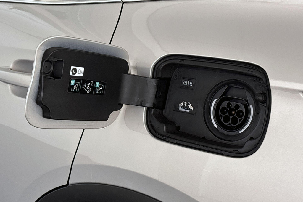 DS 7 Crossback (N478ZT) met abonnement