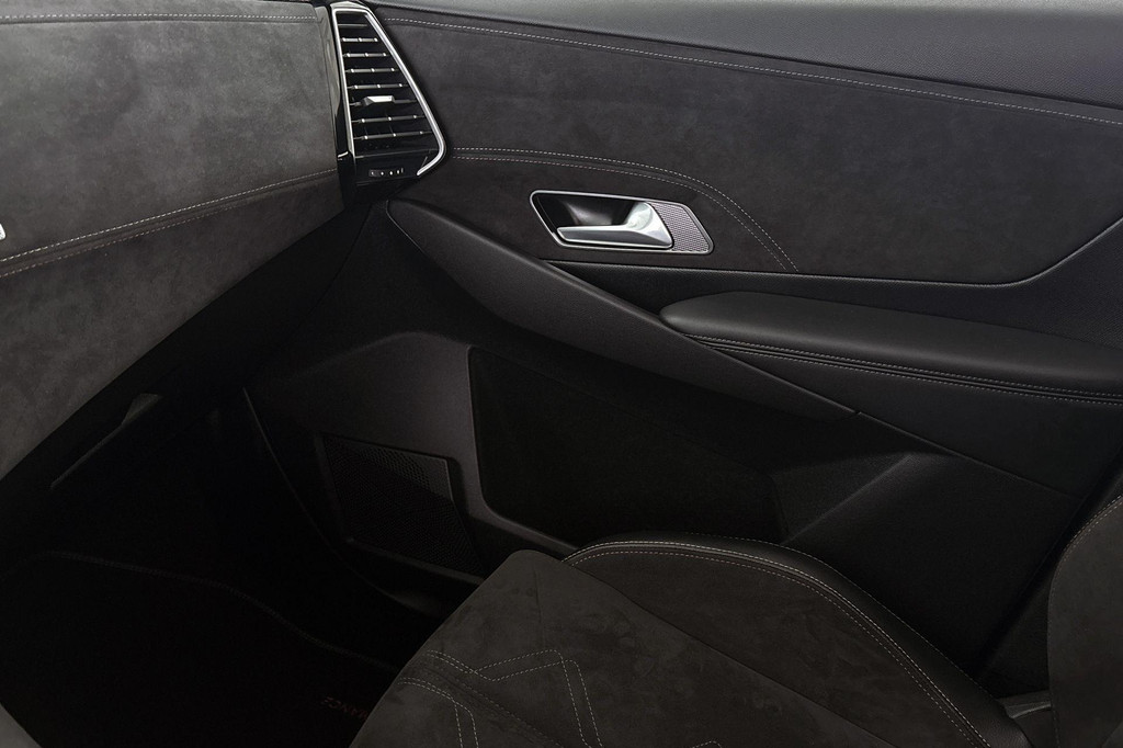 DS 7 Crossback (N478ZT) met abonnement