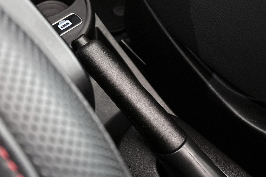 Fiat 500C (P653BR) met abonnement