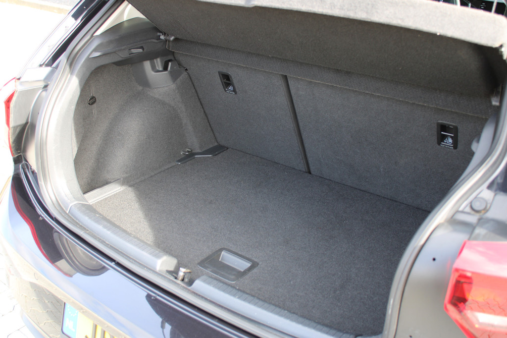 Volkswagen Polo (JBK66J) met abonnement