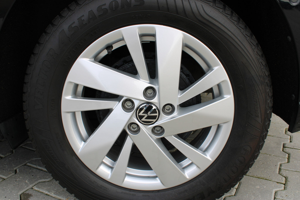 Volkswagen Polo (JBK66J) met abonnement