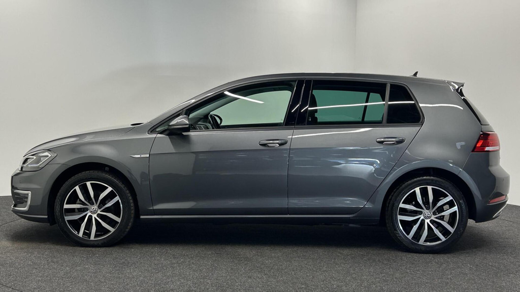 Volkswagen e-Golf (J832JZ) met abonnement