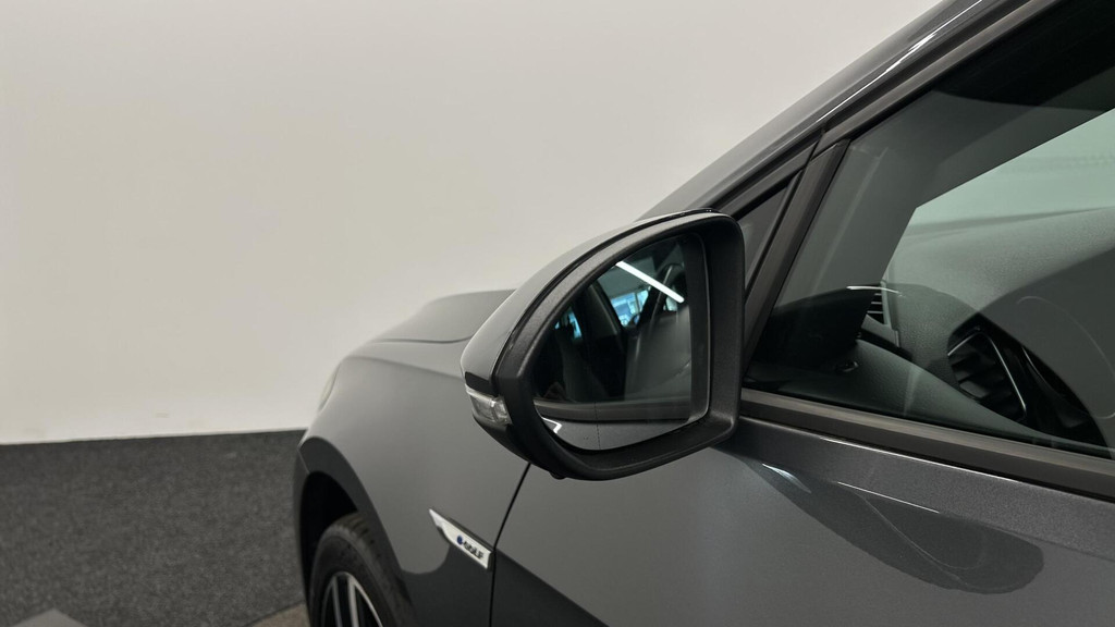 Volkswagen e-Golf (J832JZ) met abonnement