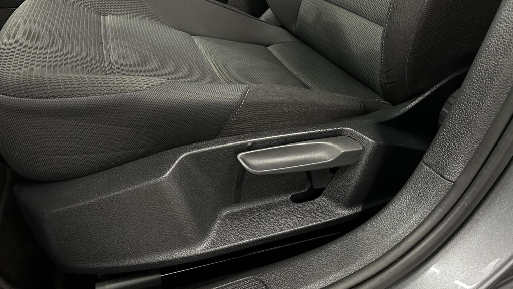 Volkswagen e-Golf (J832JZ) met abonnement