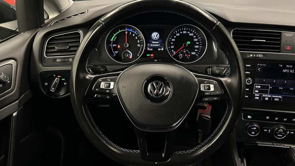 Volkswagen e-Golf (J832JZ) met abonnement