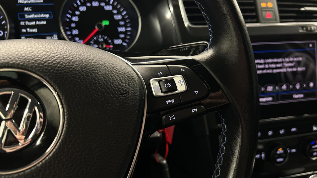 Volkswagen e-Golf (J832JZ) met abonnement