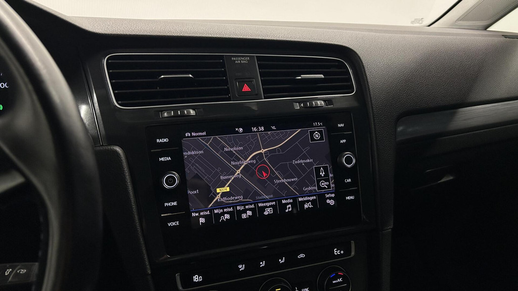 Volkswagen e-Golf (J832JZ) met abonnement