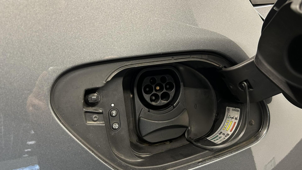 Volkswagen e-Golf (J832JZ) met abonnement