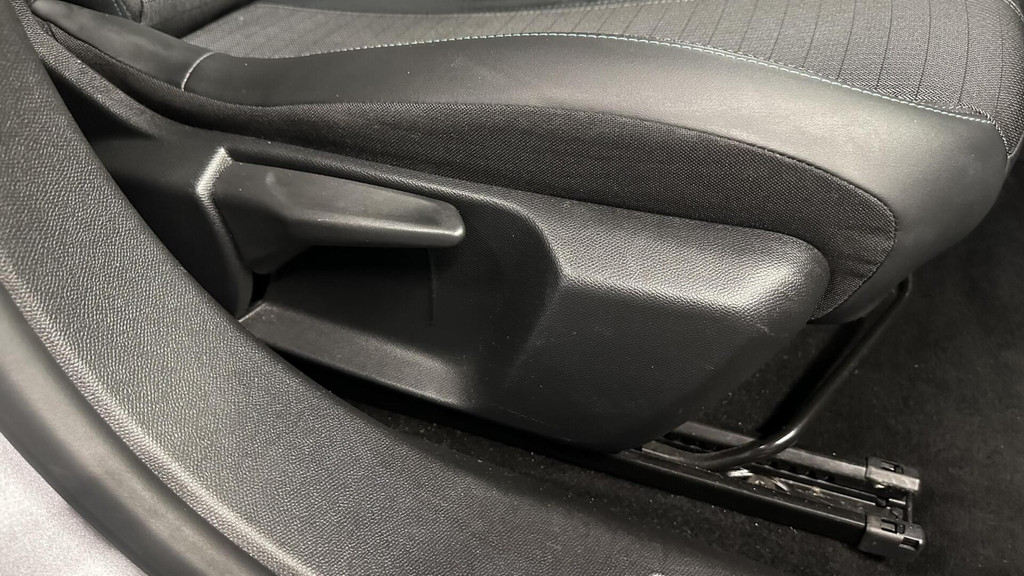 Peugeot e-2008 (K339LJ) met abonnement