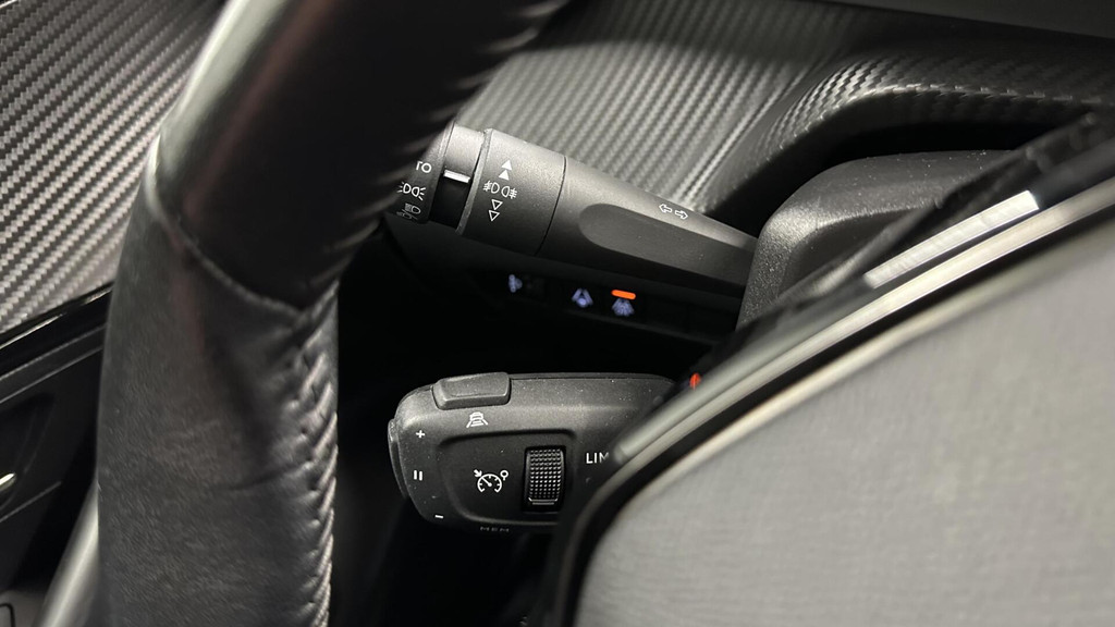 Peugeot e-2008 (K339LJ) met abonnement