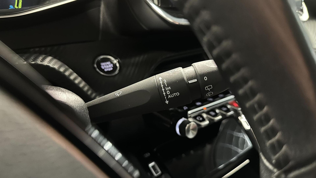 Peugeot e-2008 (K339LJ) met abonnement