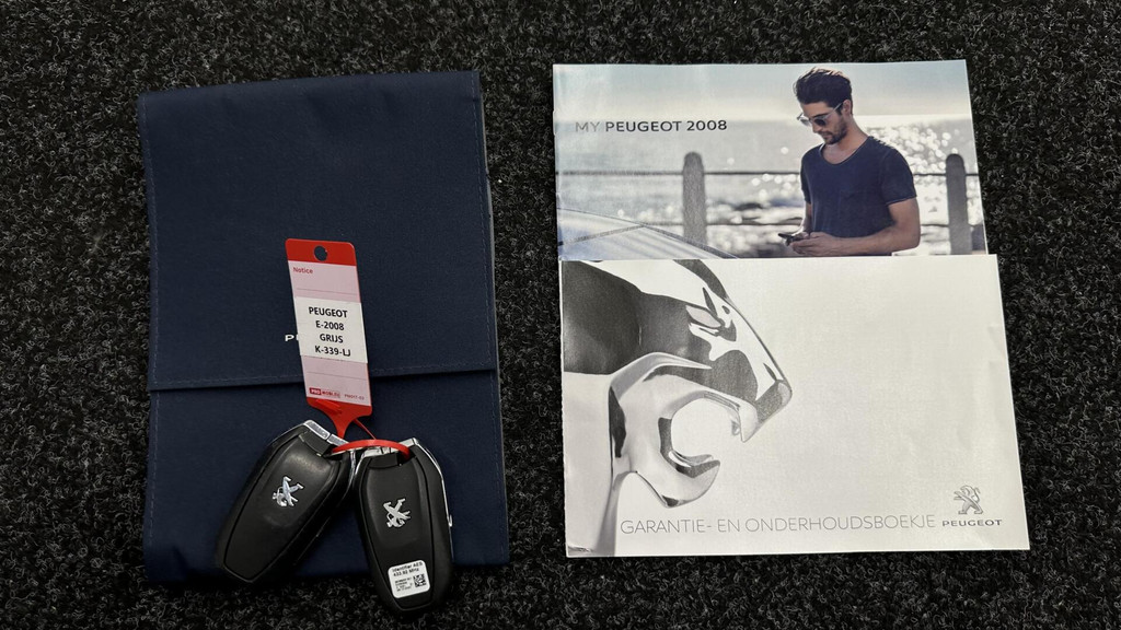 Peugeot e-2008 (K339LJ) met abonnement