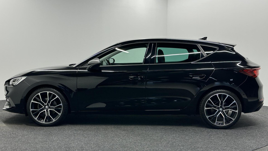 Seat Leon (P924KV) met abonnement