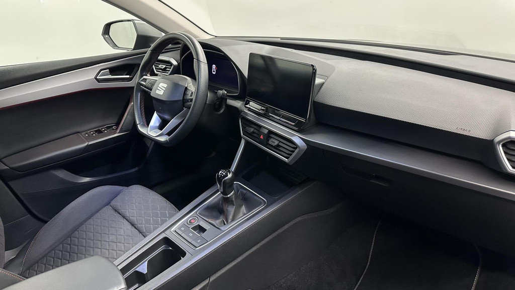 Seat Leon (P924KV) met abonnement