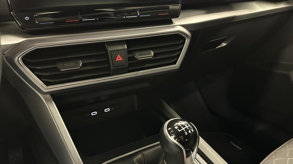 Seat Leon (P924KV) met abonnement