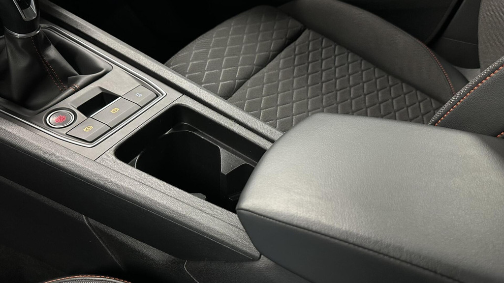 Seat Leon (P924KV) met abonnement