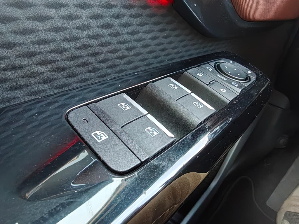 Suzuki Vitara (JTP83B) met abonnement