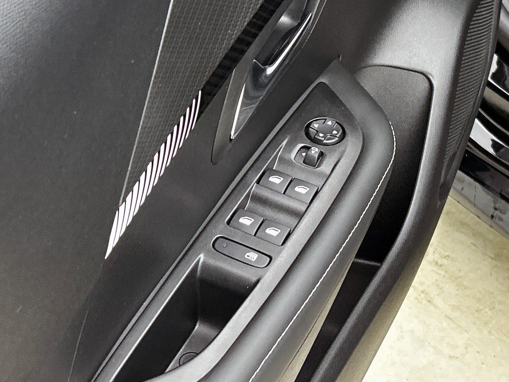 Peugeot 208 (KBD78P) met abonnement