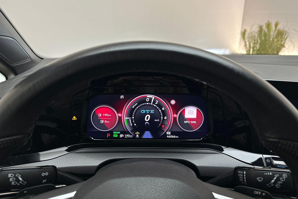 Volkswagen Golf GTE (JZK34J) met abonnement