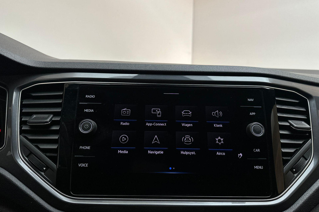 Volkswagen T-Roc (P098JX) met abonnement