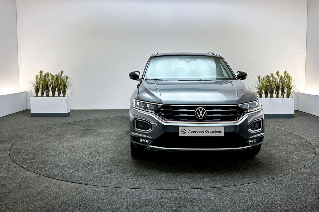 Volkswagen T-Roc (P098JX) met abonnement