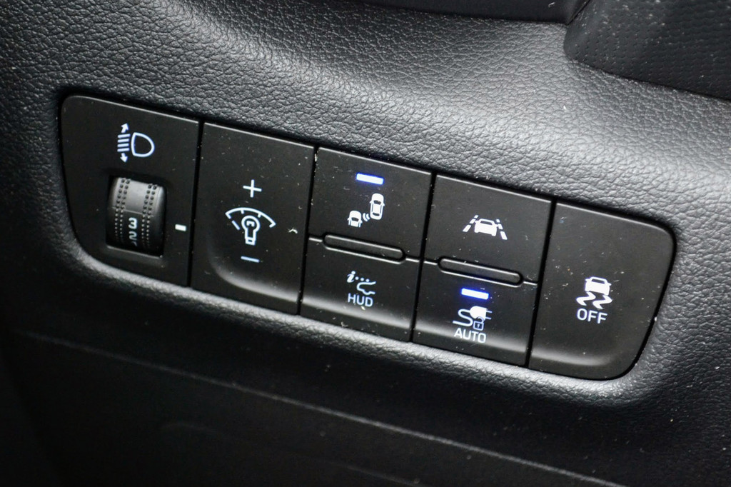 Hyundai Kona (K996JH) met abonnement