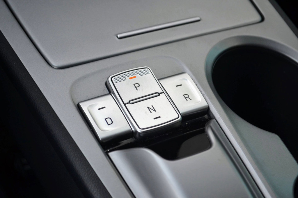 Hyundai Kona (K996JH) met abonnement