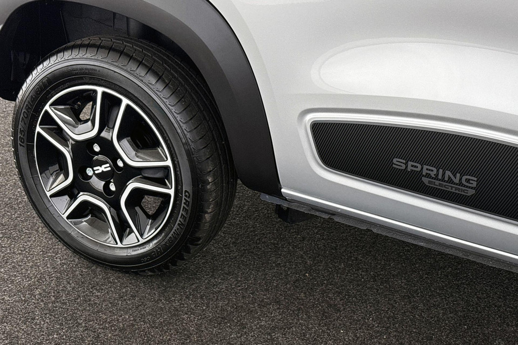 Dacia Spring (Z969BF) met abonnement